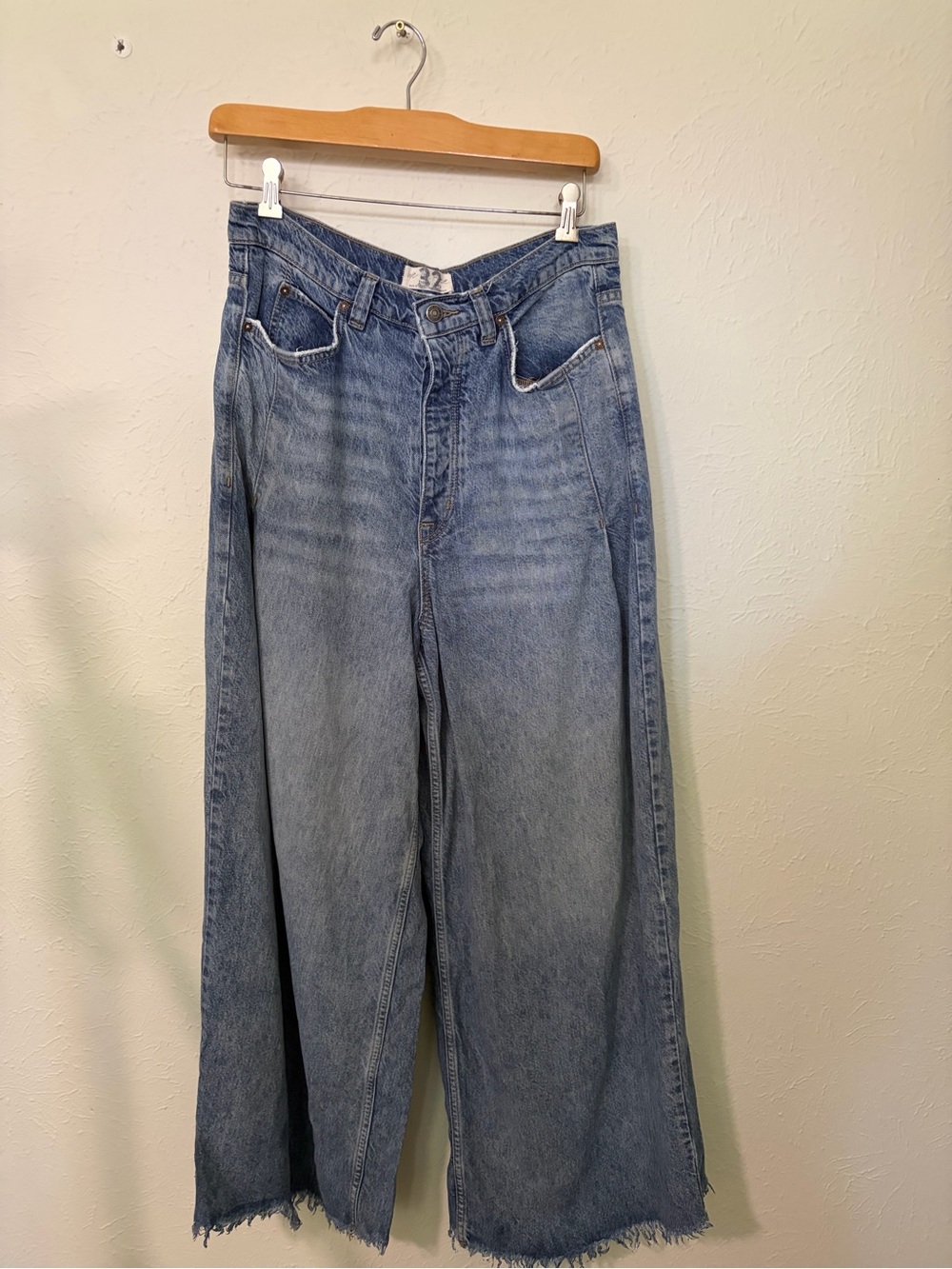 Free People We the Free Old West Slouchy Jeans Size 32 - Picture 2 of 9